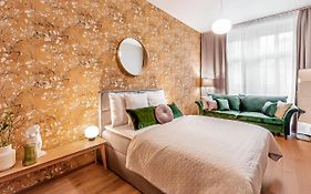 Turnkey I Main Bus Station Apartments